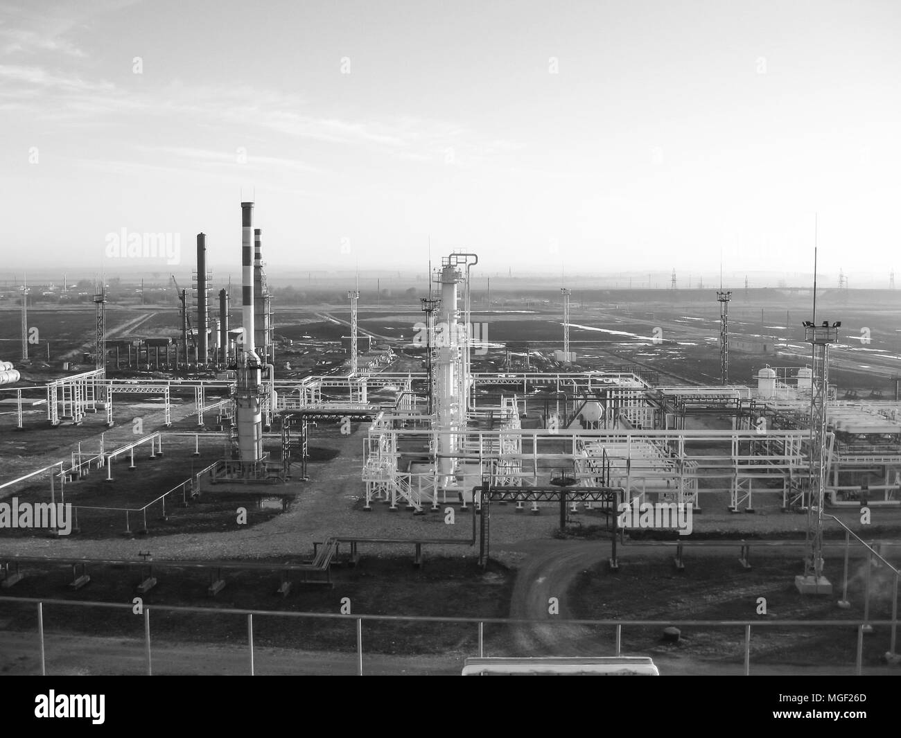 Raffineria di petrolio. Attrezzature per primario della raffinazione del petrolio Foto Stock
