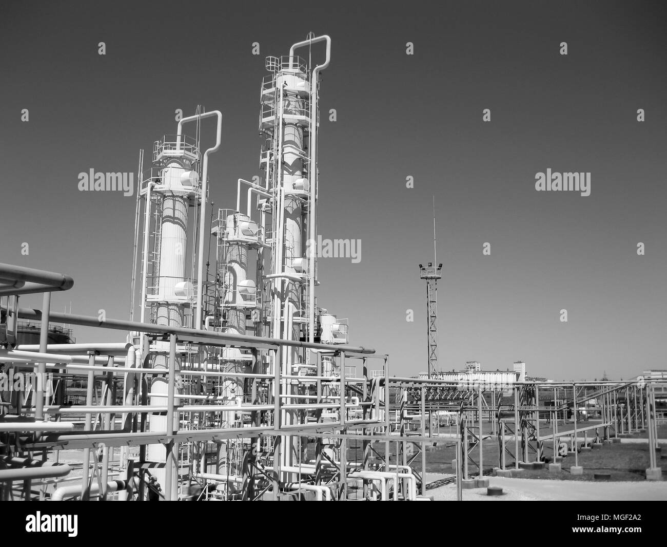 Raffineria di petrolio. Attrezzature per primario della raffinazione del petrolio Foto Stock