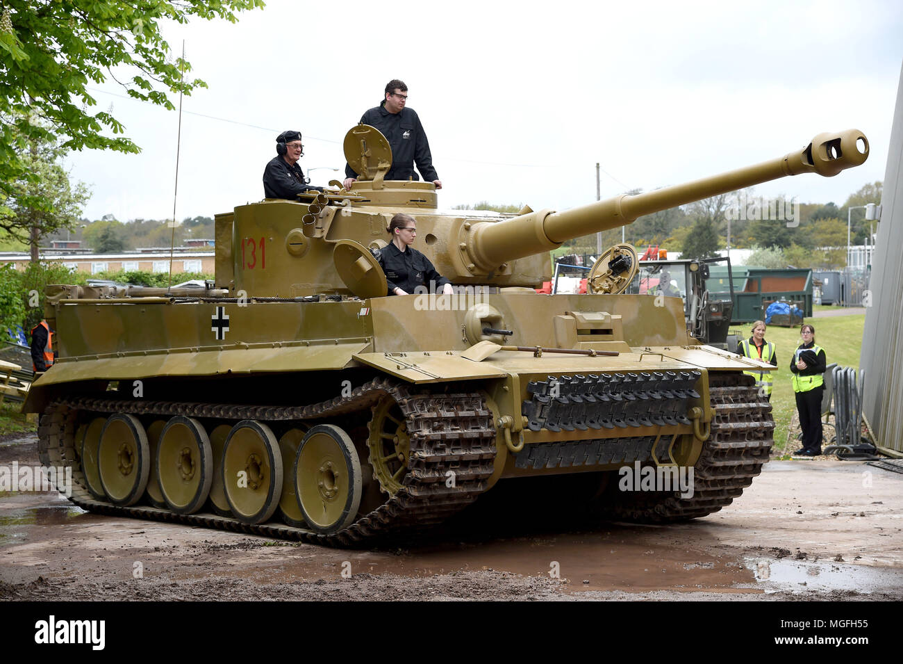 Tiger 131, famosa in tutto il mondo la Seconda Guerra Mondiale serbatoio, il funzionamento solo Tiger I nel mondo, prende per la parata a terra a Bovington Tank Museum, Dorset. Credito: Finnbarr Webster/Alamy Live News Foto Stock