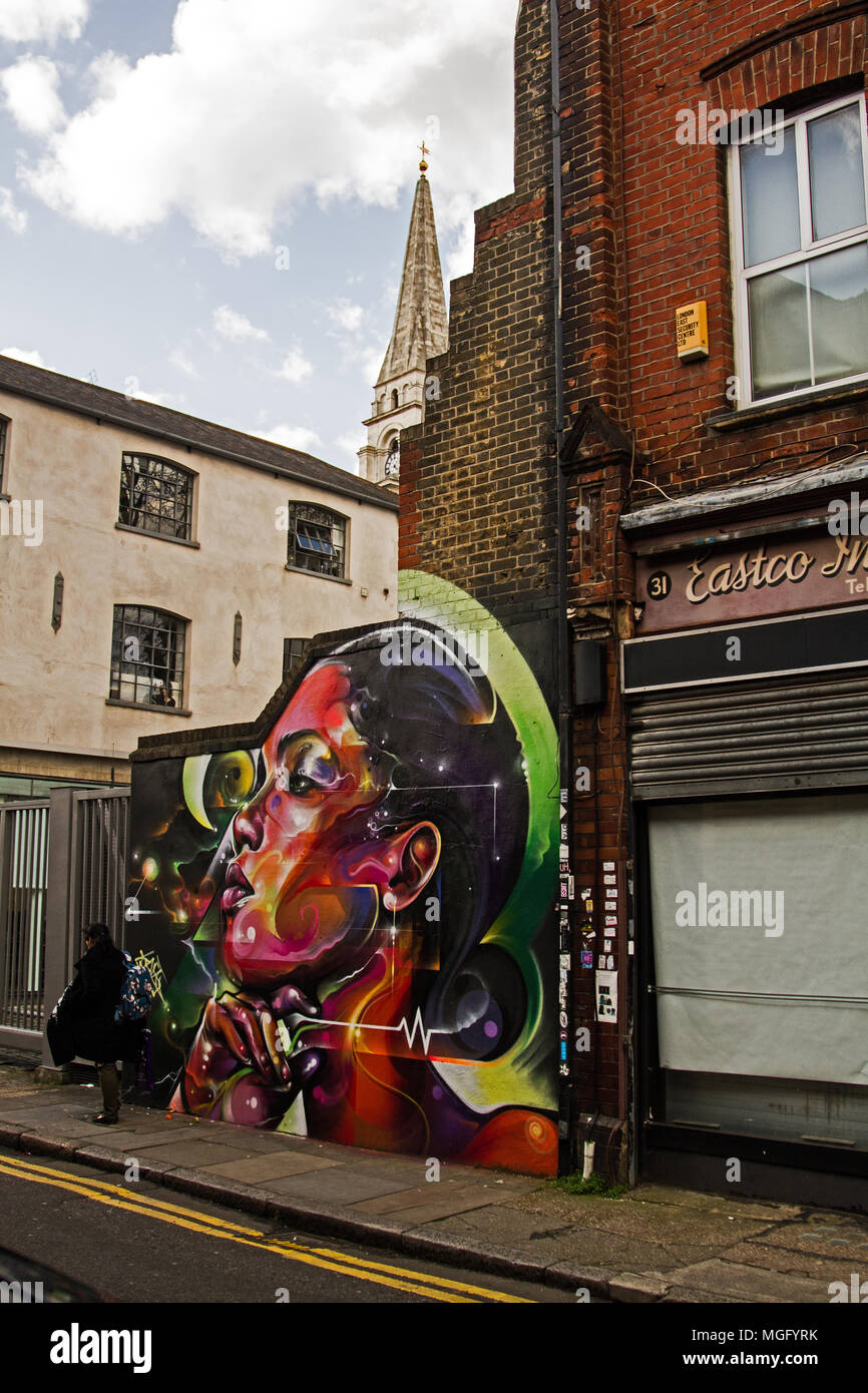 London street art, dando il colore e la tecnica per le strade di Londra gli angoli nascosti. Foto Stock