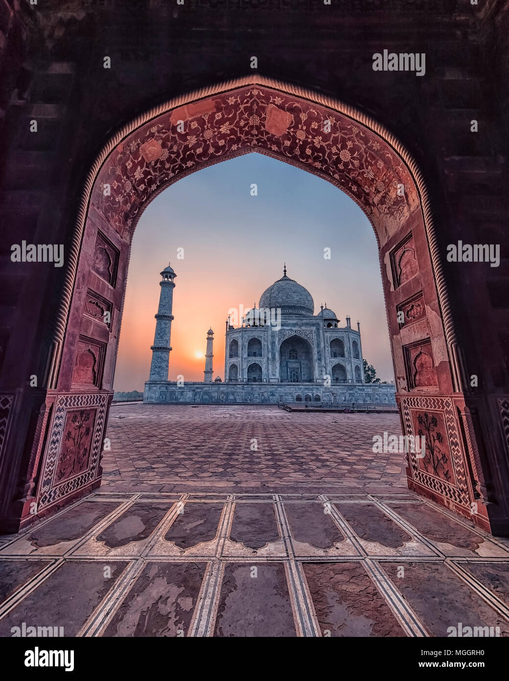 Taj Mahal di sunrise, luce di Agra, India Foto Stock