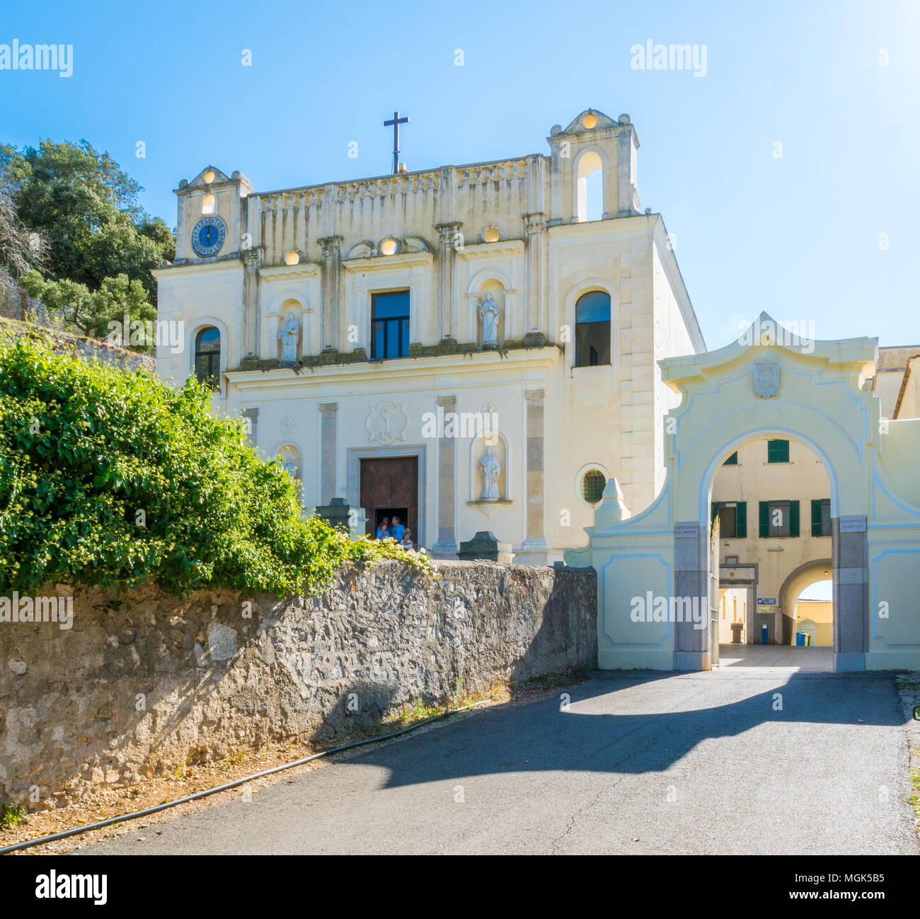 Santuario Di Montagna Spaccata Immagini E Fotografie Stock Ad Alta santuario-di-montagna-spaccata-immagini-e-fotografie-stock-ad-alta