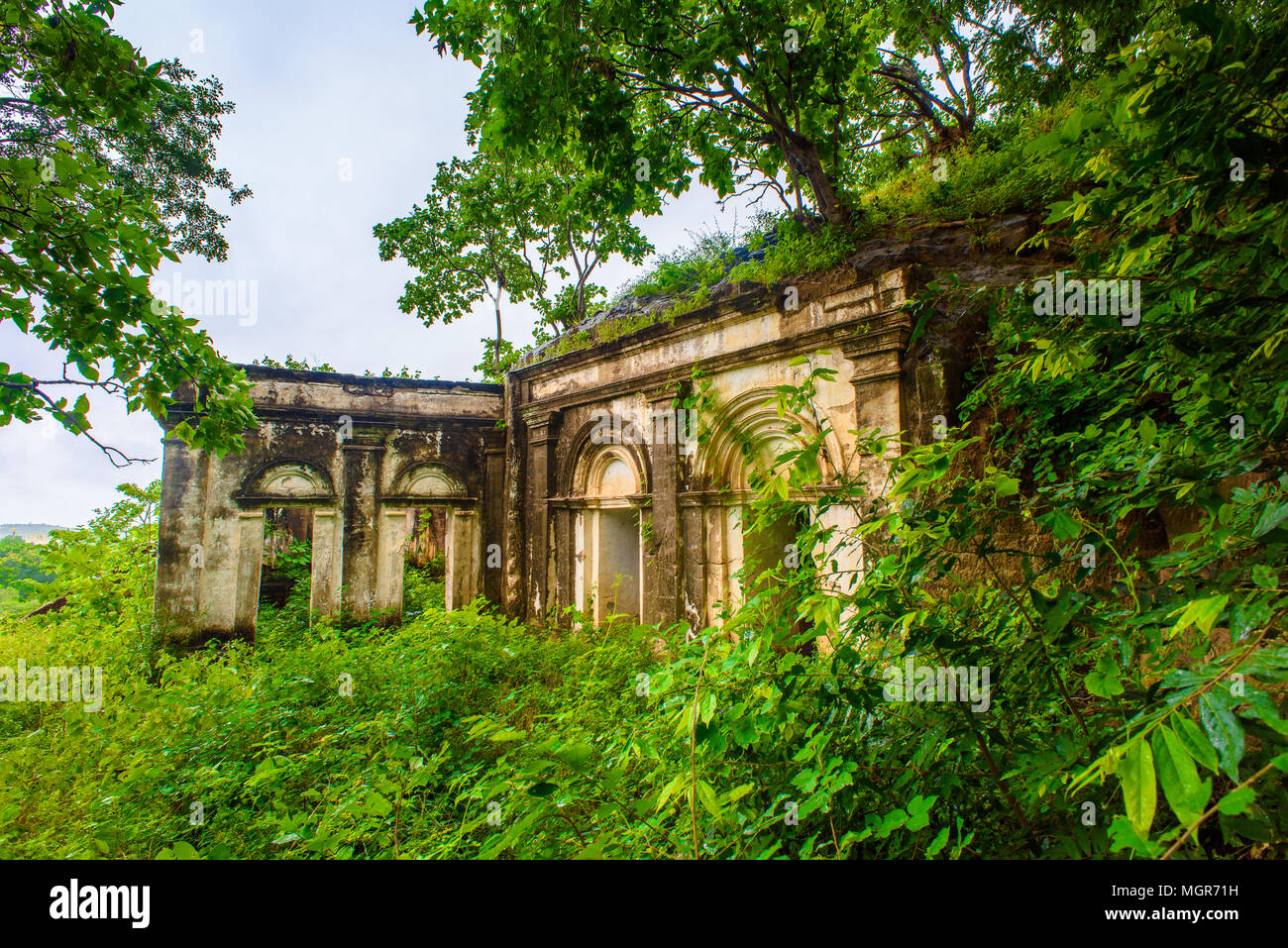 Phowintaung (montagna isolate di meditazione solitaria), una grotta buddista complessa, Yinmabin Township, Monywa distretto, Sagaing Regione, Birmania settentrionale (M Foto Stock