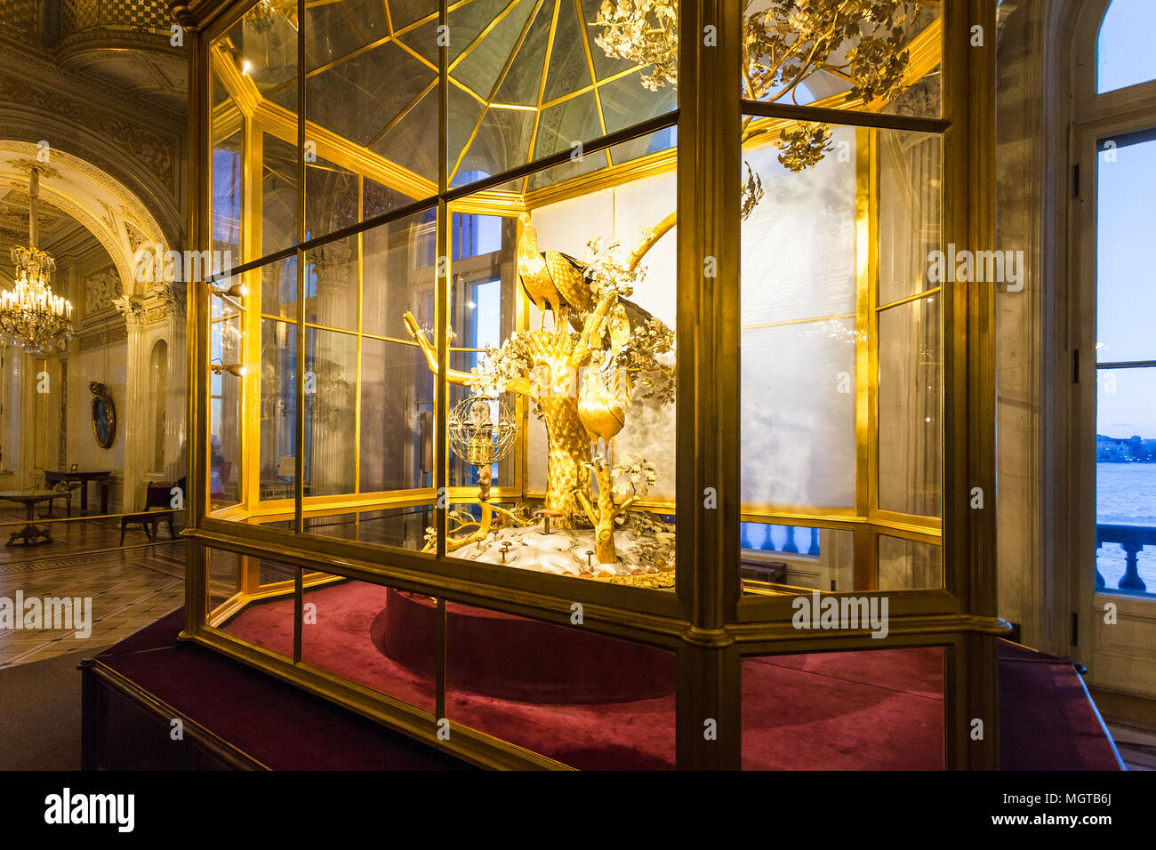 SAINT PETERSBURG, Russia - 16 Marzo 2018: interno del pavone hall di clock nel Museo Hermitage. Lo stato Hermitage è il secondo più grande museo di arte e Foto Stock