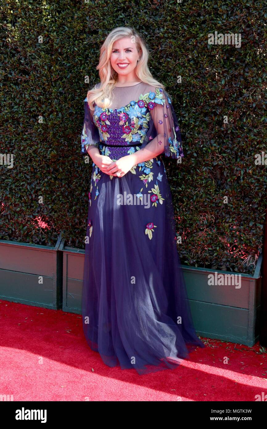 Pasadena, Stati Uniti d'America. Il 27 aprile 2018. Sainty Nelsen presso gli arrivi per il quarantacinquesimo giorno annuale Creative Arts Emmy Awards, Pasadena Civic Center, Pasadena, CA 27 aprile 2018. Credito: Priscilla concedere/Everett raccolta/Alamy Live News Foto Stock