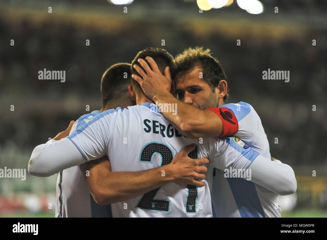 Torino, Italia. 29 apr, 2018. Durante la serie di una partita di calcio tra Torino FC e SS Lazio allo Stadio Grande Torino il 29 aprile, 2018 a Torino, Italia. Credito: FABIO PETROSINO/Alamy Live News Foto Stock