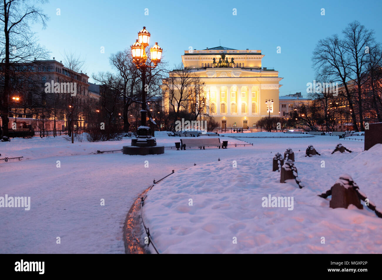 Teatro Alexandrinsky, o Stato Russo Pushkin Accademia Teatro di San Pietroburgo, in Russia, in una mattina di inverno Foto Stock