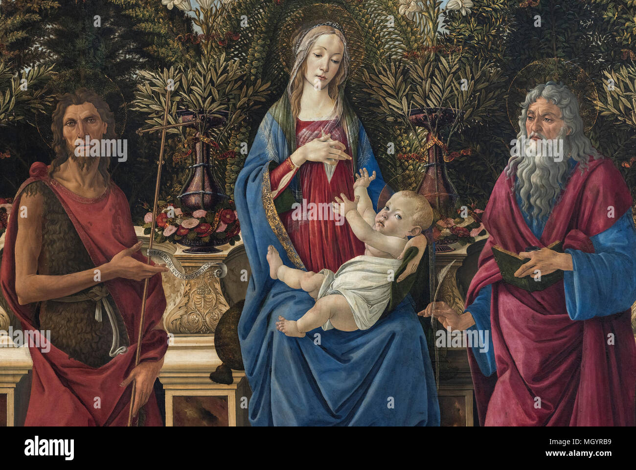 Sandro Botticelli (1445-1510), la Vergine in trono col Bambino (dettaglio, con i santi Giovanni Battista e Giovanni Evangelista) aka Madonna Bardi o Bard Foto Stock