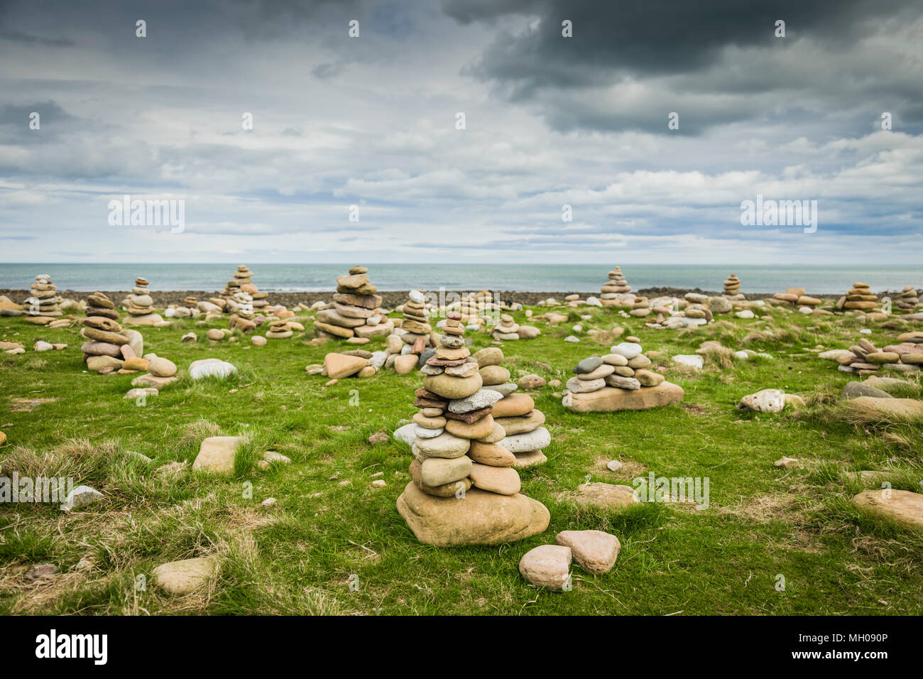 A Isola Santa rock bilanciamento, Northumberland, Regno Unito. Foto Stock