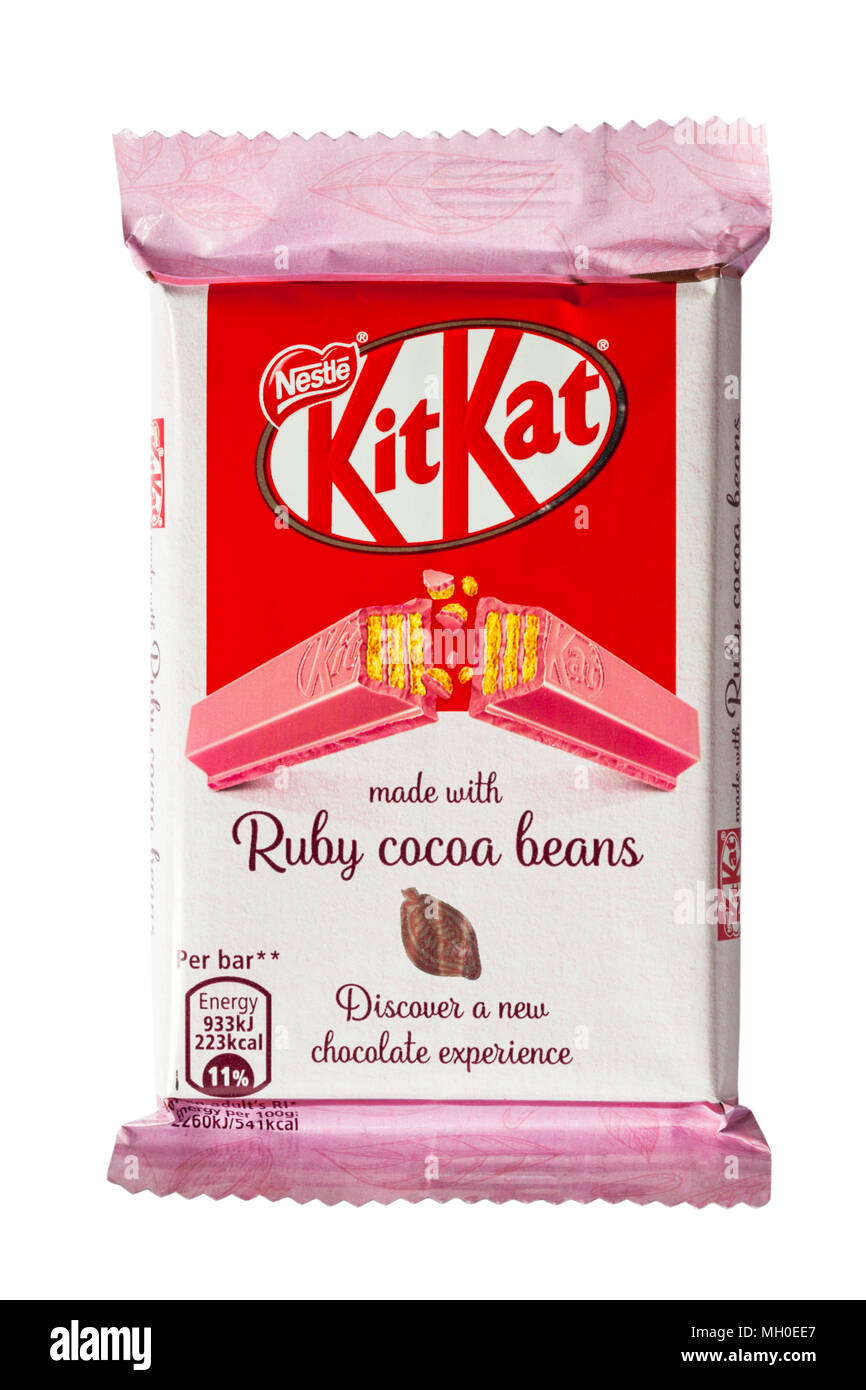 Bar di Kitkat Kit-Kat Kit Kat realizzato con ruby cacao in grani isolati su  sfondo bianco - scoprire una nuova esperienza di cioccolato Foto stock -  Alamy