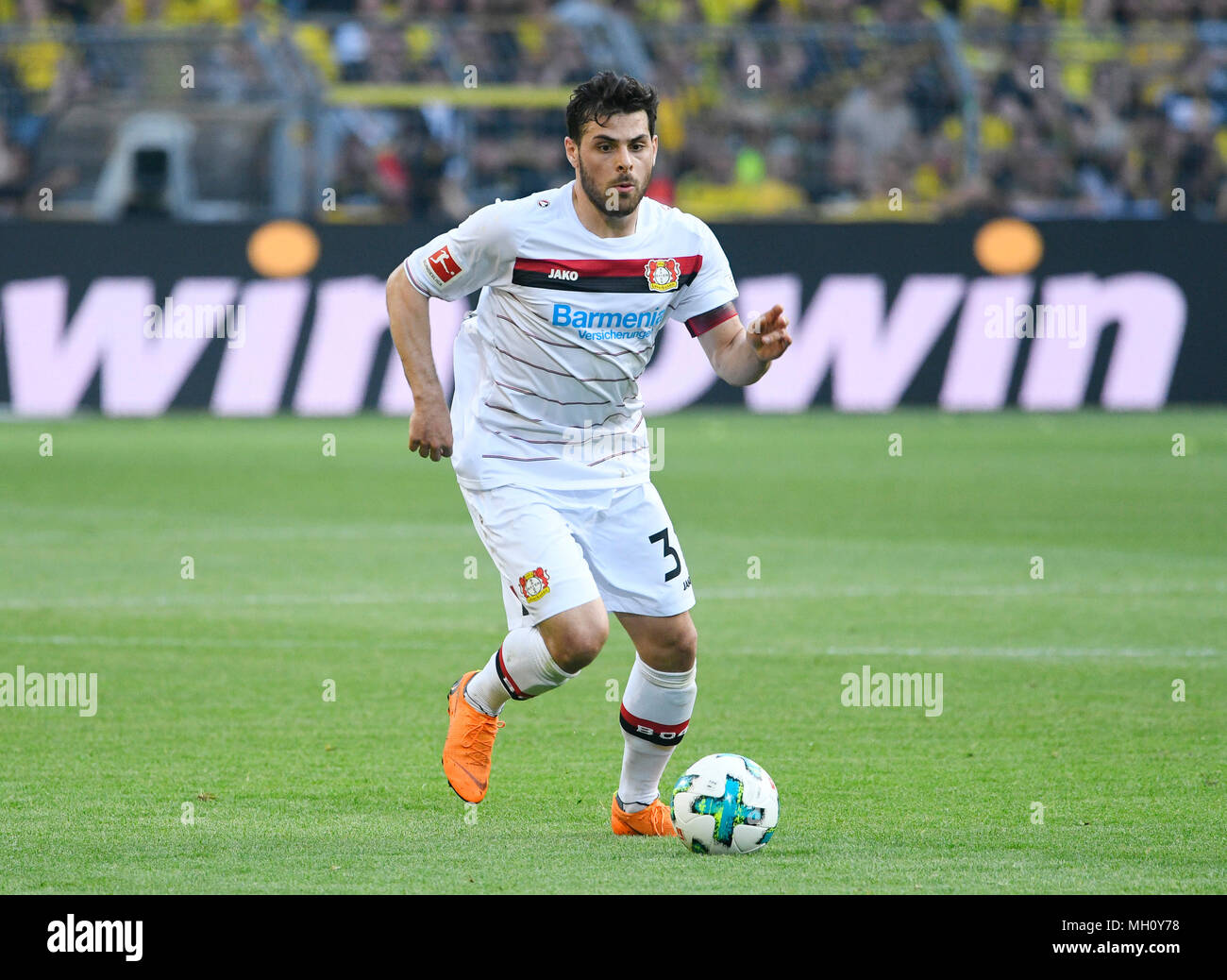 Maglia Home Bayer 29 LeverkusenKevin Volland Maglia Home Bayer 29 LeverkusenKevin Volland
