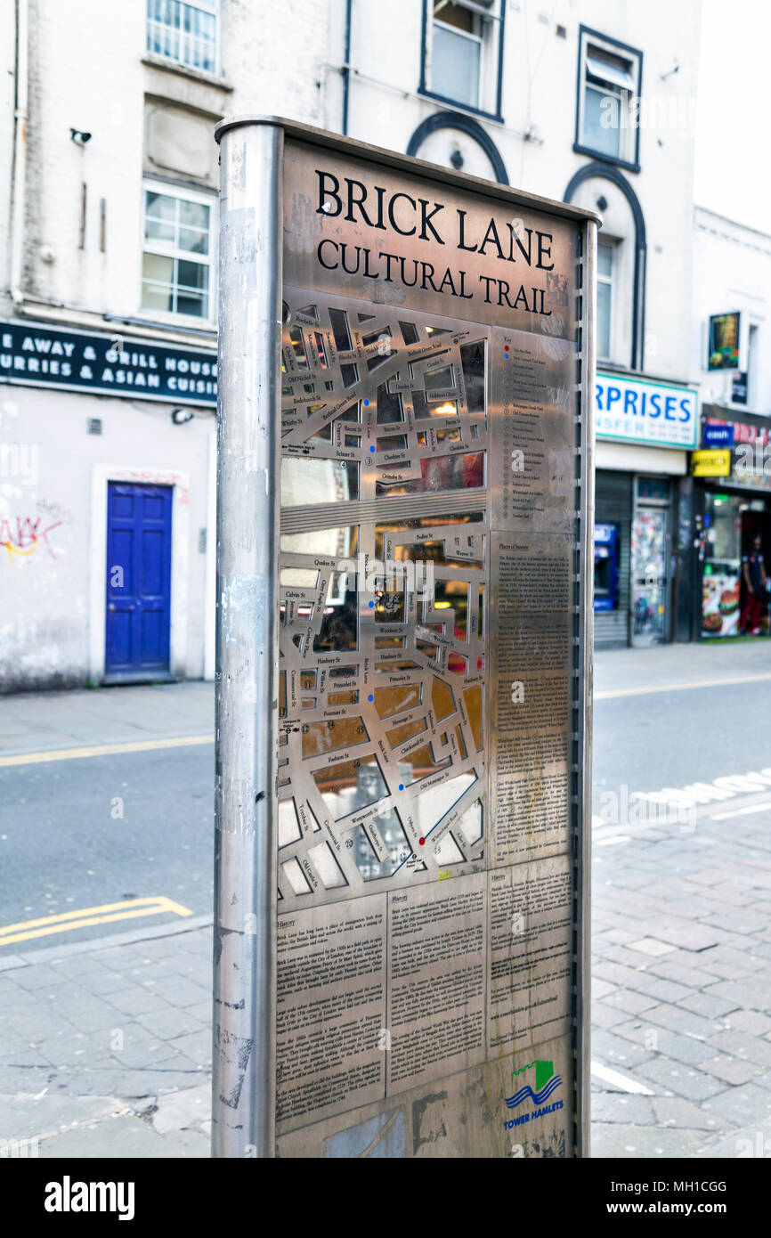 Un segno e una mappa per il Brick Lane sentiero cultura, London, Regno Unito Foto Stock