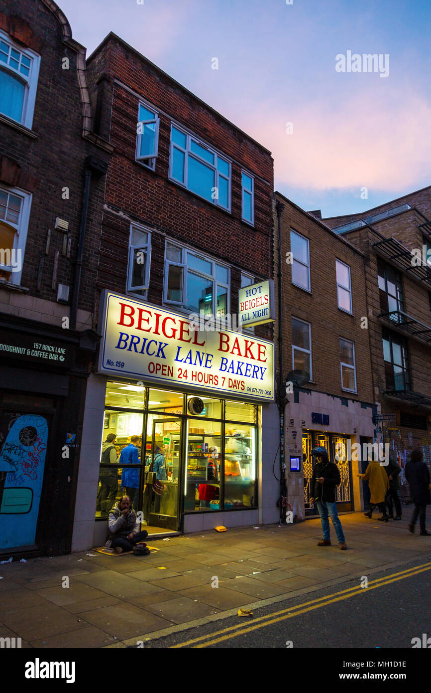 Il famoso Beigel bagel Bake Shop a Brick Lane, London, Regno Unito Foto Stock