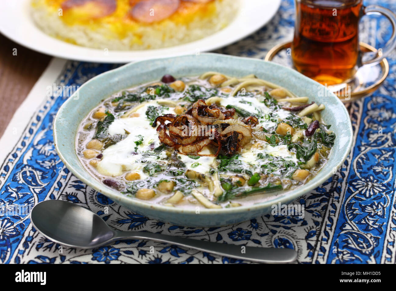 Ceneri reshteh, persiano nuovi anni noodle soup Foto Stock