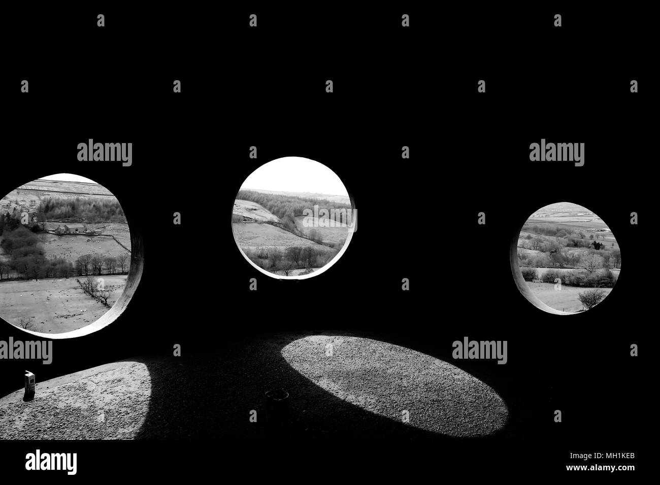 Atom Panopticon round windows Foto Stock