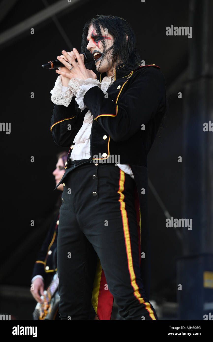 Sunrise FL, Stati Uniti d'America. 29 apr, 2018. Johannes Eckerstrom di Avatar esegue durante il Fort Rock a Markham Park il 29 aprile 2018 in Sunrise, Florida. Credito: Mpi04/media/punzone Alamy Live News Foto Stock