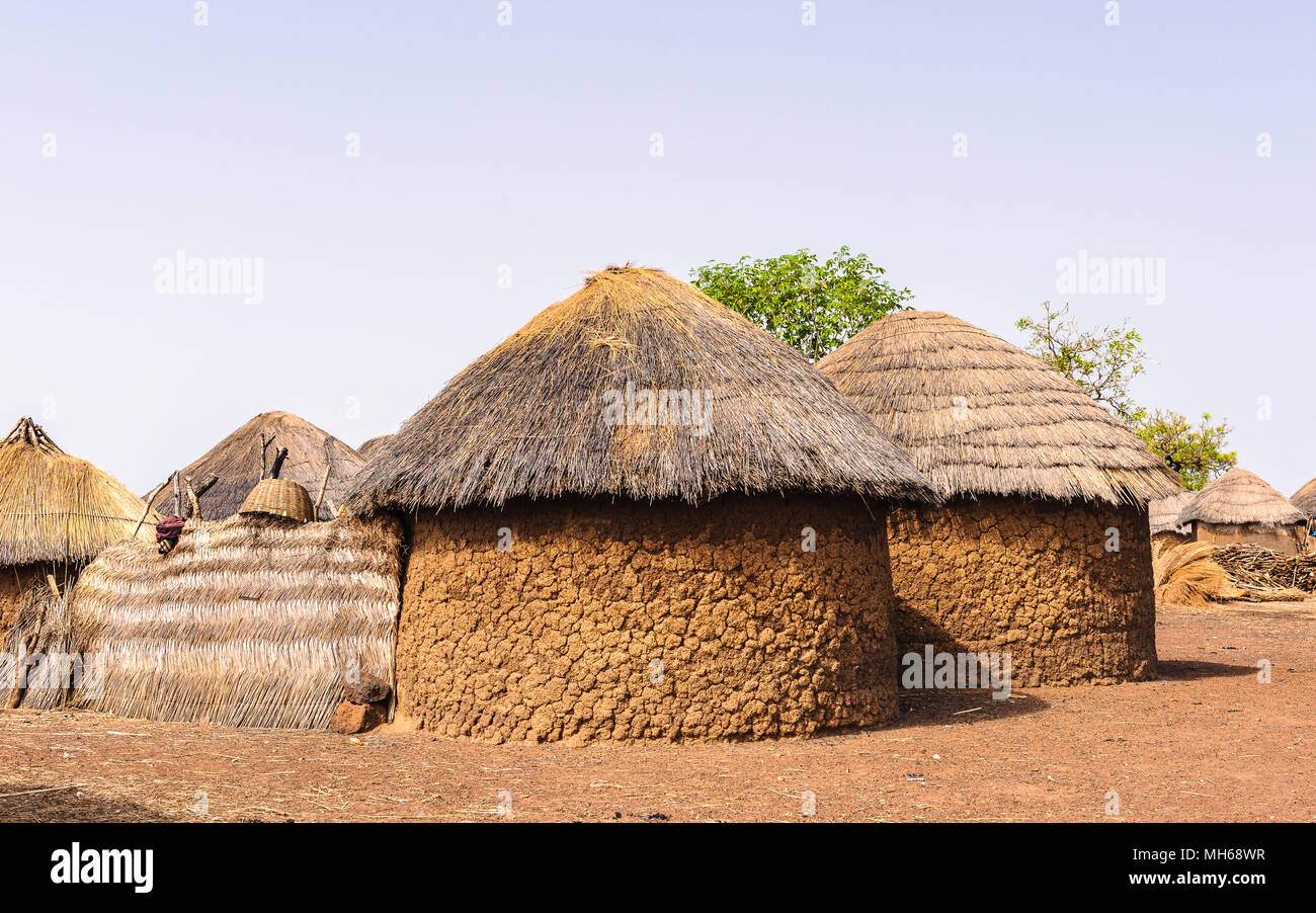 Vecchia casa di poveri del popolo ghaniano, Ghana, Africa Foto Stock