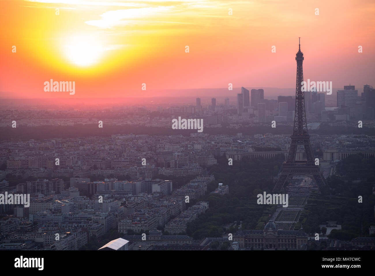 Vista di Parigi nel tardo pomeriggio Foto Stock