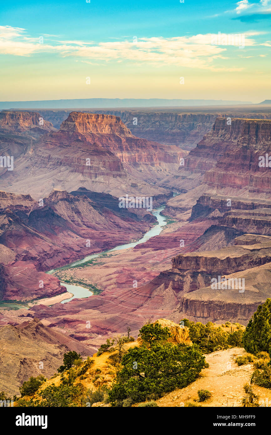 Il Grand Canyon, Arizona, Stati Uniti d'America all'alba dal south rim. Foto Stock