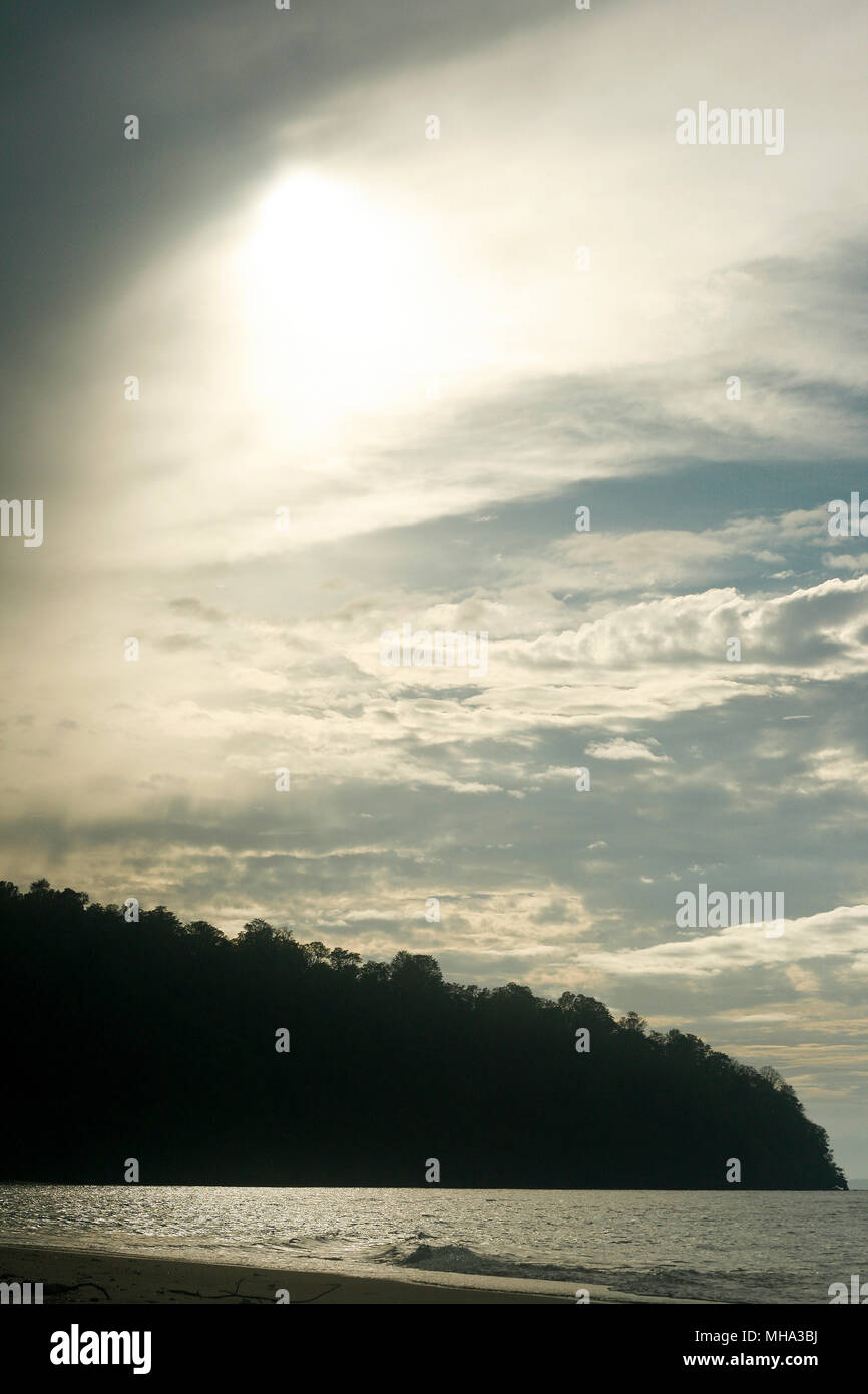 Isola deserta in Gorontalo. Sulawesi. Indonesia Foto Stock