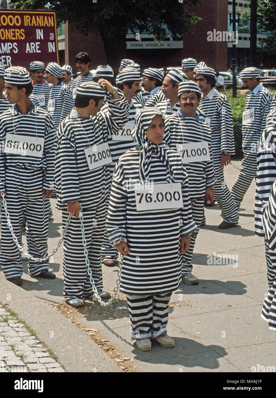 Washington, DC, Stati Uniti d'America, Giugno 1, 1984 dimostrazione da musulmani studenti iraniani la società degli Stati Uniti e del Canada. I sostenitori del popolo della organizzazione Mojahedin dell'Iran contro il regime di Khomeini. Foto Stock