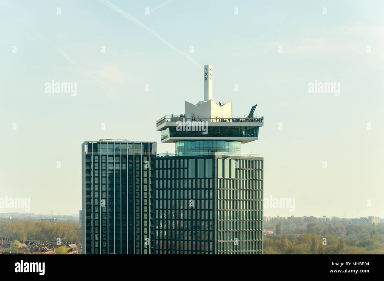 Vista aerea di un'DAM Lookout Tower in mattinata a Amsterdam, Paesi Bassi Foto Stock