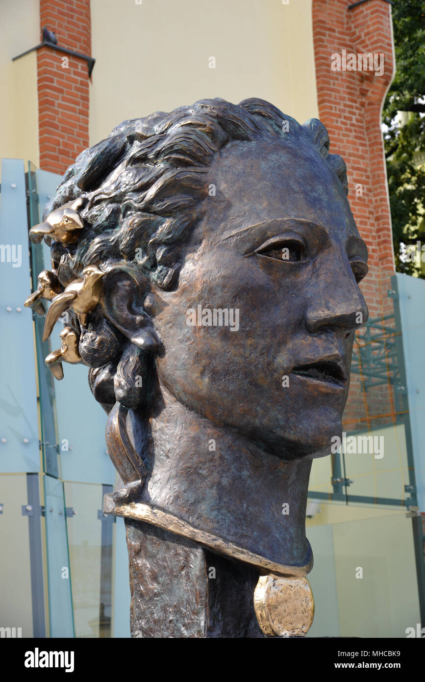 Statua in bronzo di Orfeo di fronte al nuovo Teatro Museo di Wroclaw, dopo un design del famoso artista Theodor von Gosen (1873 - 1943). Foto Stock