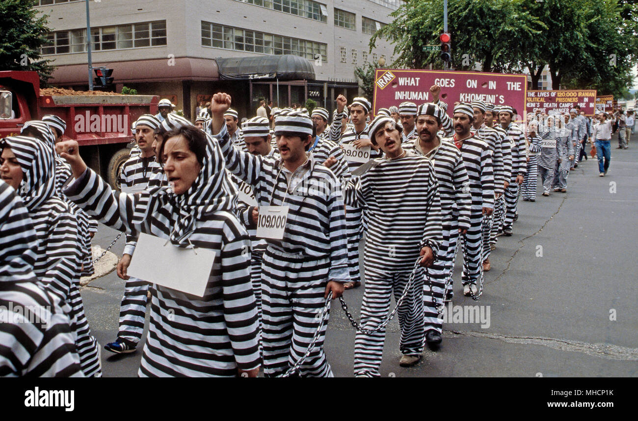 Washington, DC, Stati Uniti d'America, Giugno 1, 1984 dimostrazione da musulmani studenti iraniani la società degli Stati Uniti e del Canada. I sostenitori del popolo della organizzazione Mojahedin dell'Iran contro il regime di Khomeini. Credito: Mark Reinstein/MediaPunch Foto Stock