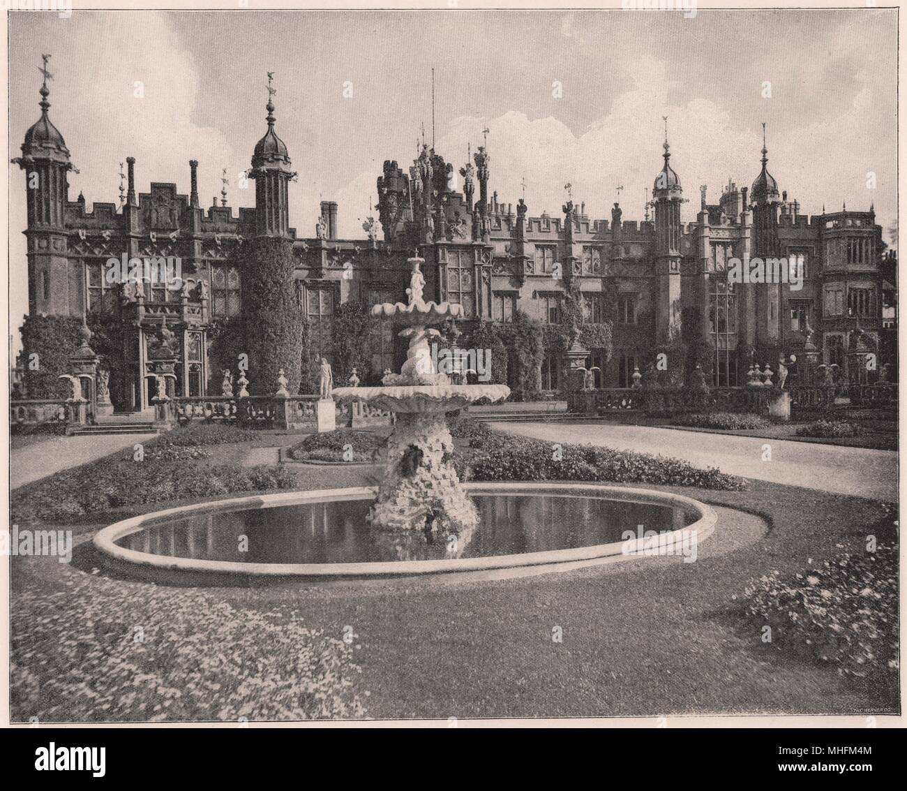 Knebworth, la sede del signore Lytton, la cui famiglia è stato fin dall'anno 1500, è situato vicino al villaggio di Knebworth … Foto Stock