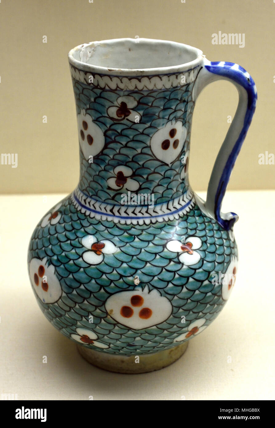 Ceramica turca - Turchia Iznik xvi secolo periodo ottomano ( Fritware dipinto underglaze ( Impero ottomano ) Foto Stock