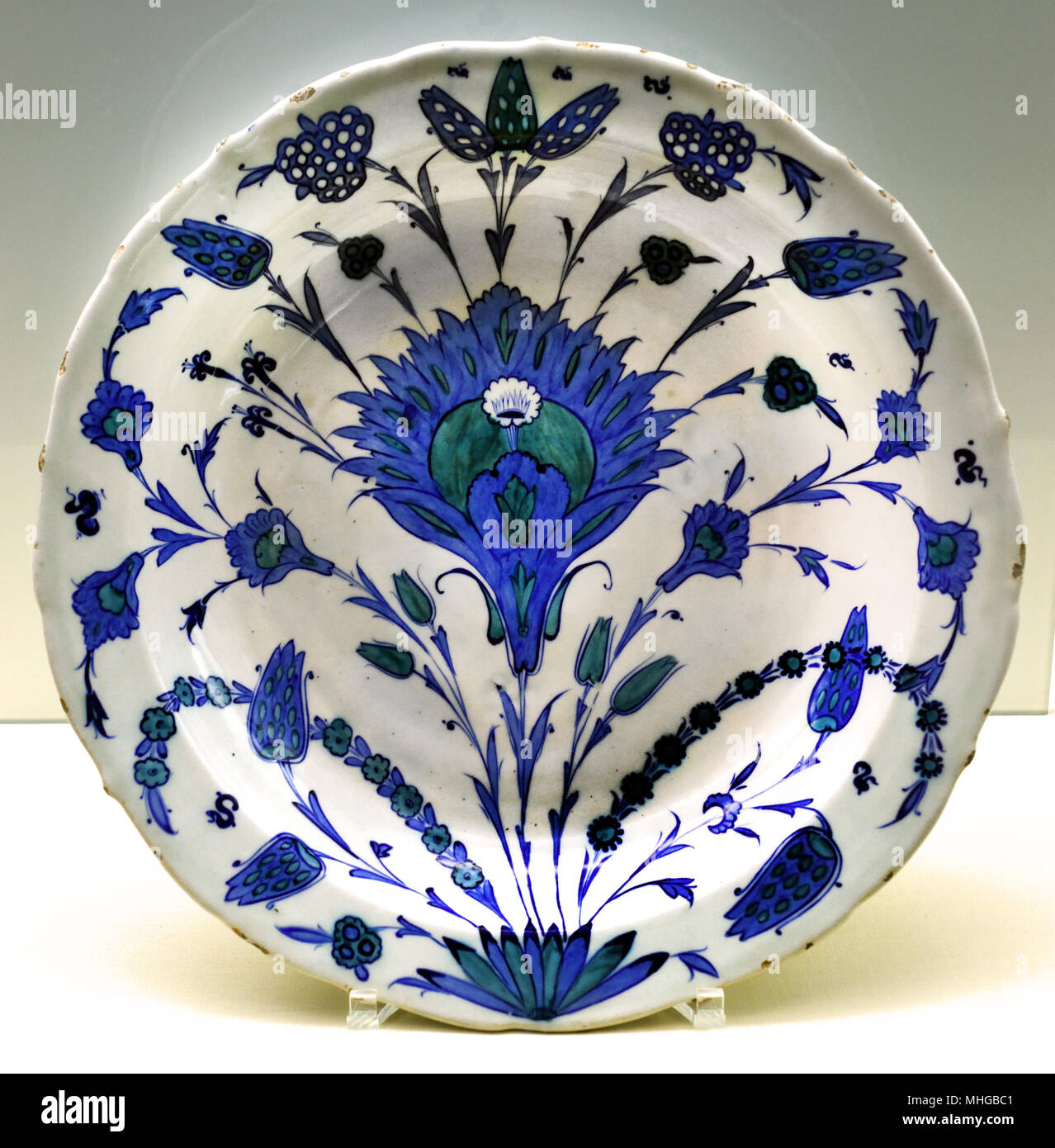 Ceramica turca - Turchia Iznik xvi secolo periodo ottomano ( Fritware dipinto underglaze ( Impero ottomano ) Foto Stock