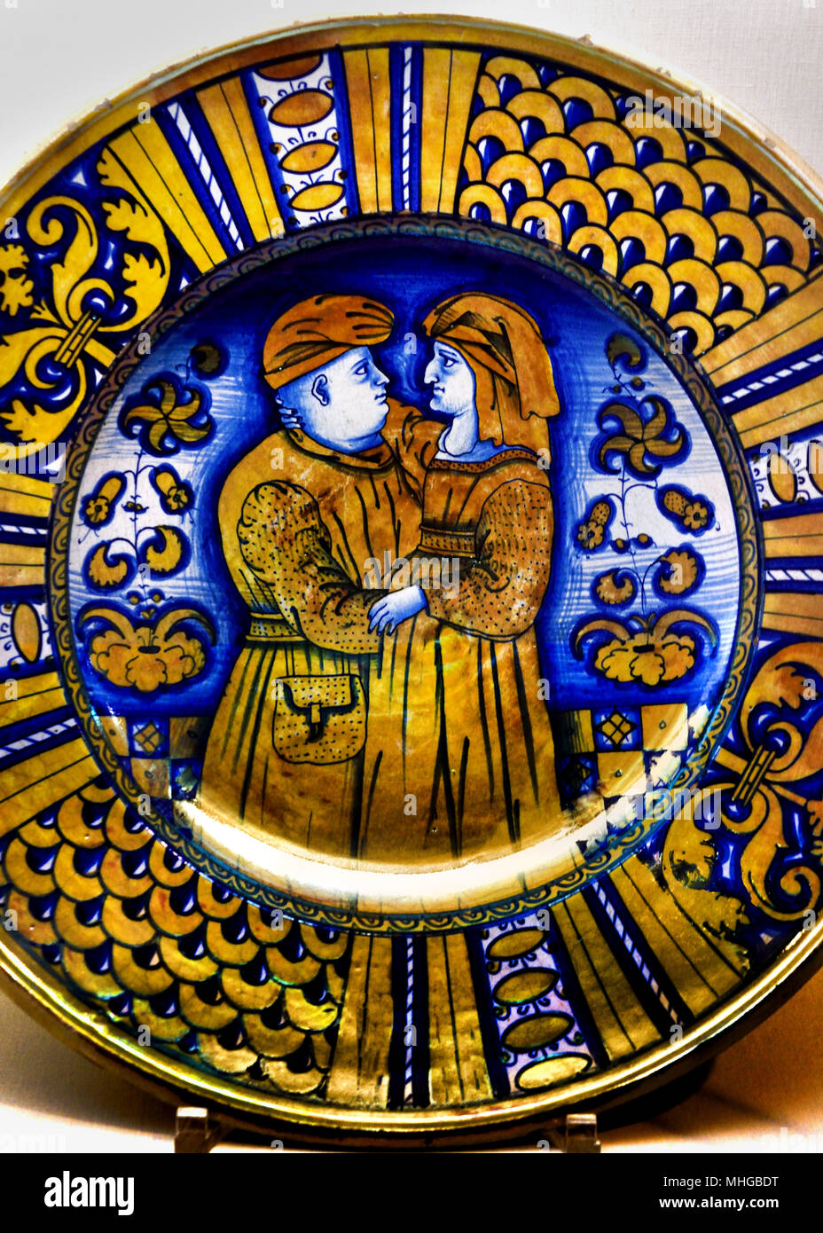 Italian Deep Dish la prima metà del XVI secolo Italia Deruta Maiolica ( ) Foto Stock