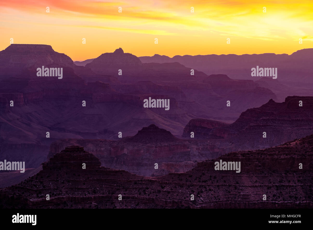 Colorato sunrise vista del paesaggio presso il parco nazionale del Grand Canyon, Arizona, Stati Uniti d'America Foto Stock