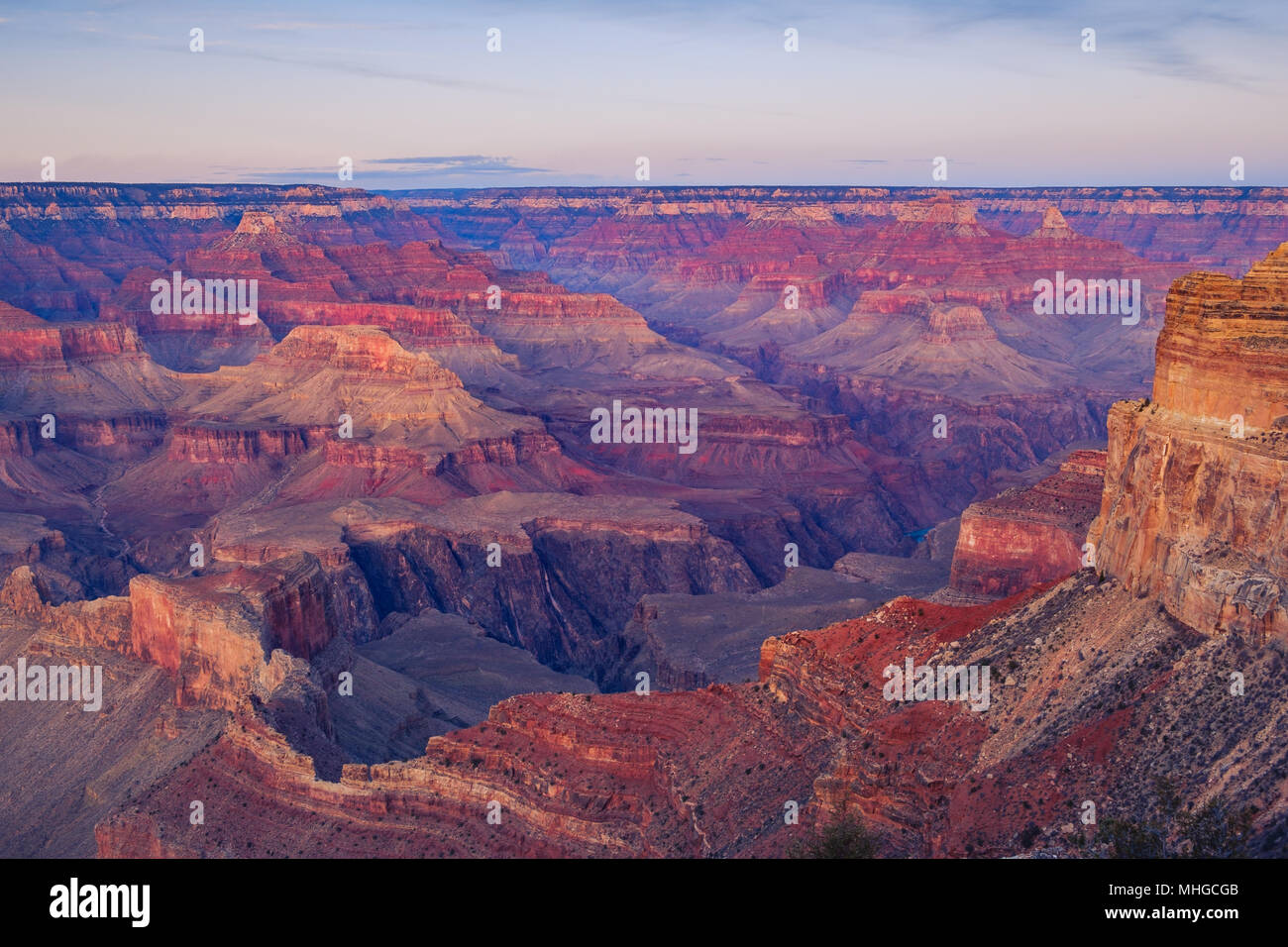 Paesaggio della vista di dettaglio del Grand Canyon dopo il tramonto, Arizona, Stati Uniti d'America Foto Stock