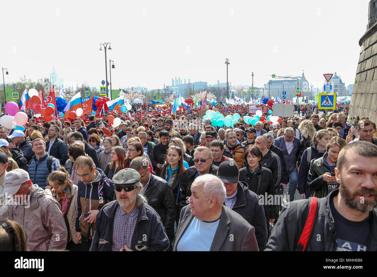 Mosca, Russia. Il 1 maggio, 2018. 2018 maggio 1, Mosca - Russia. Sfilata per celebrare la giornata del lavoro sulla Piazza Rossa di credito: Marco Ciccolella/Alamy Live News Foto Stock