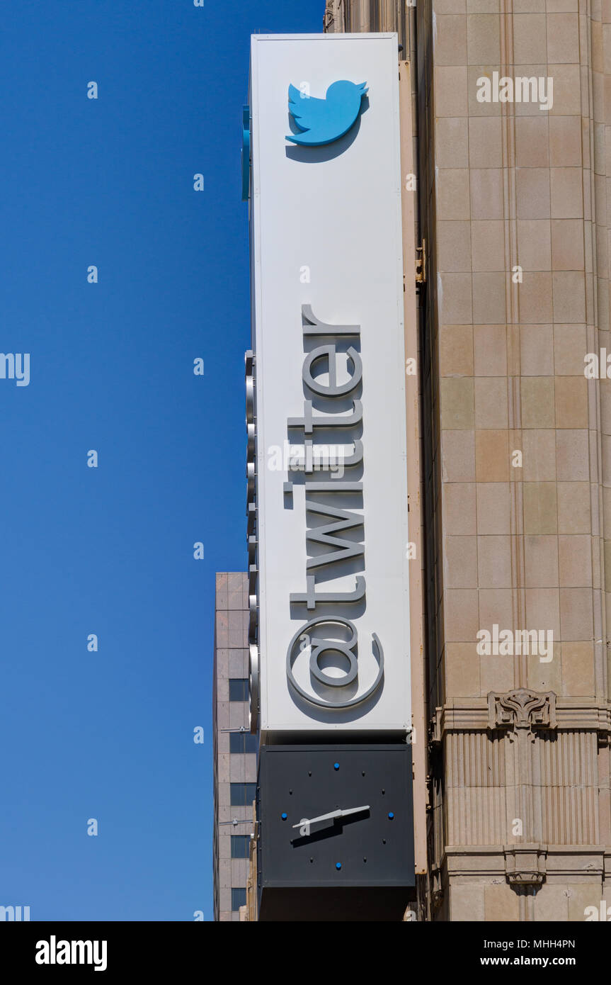 SAN FRANCISCO, CA/USA - Luglio 30, 2017: Twitter sedi nel mondo segno e logo. Twitter è un servizio online di news e servizio di social networking. Foto Stock