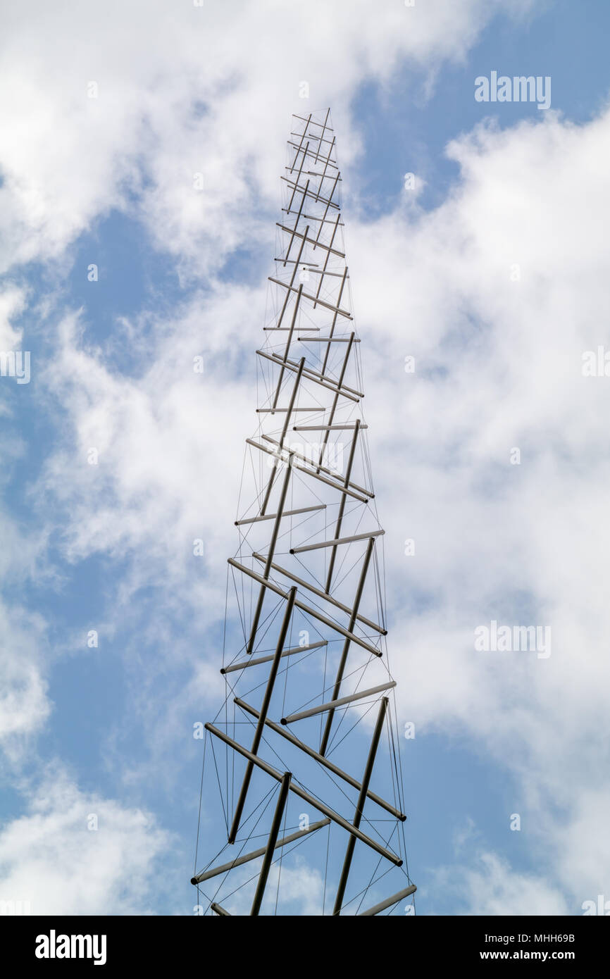 Torre di ago II da Kenneth Snelson nel giardino di sculture del Kroller Muller Museum. Foto Stock