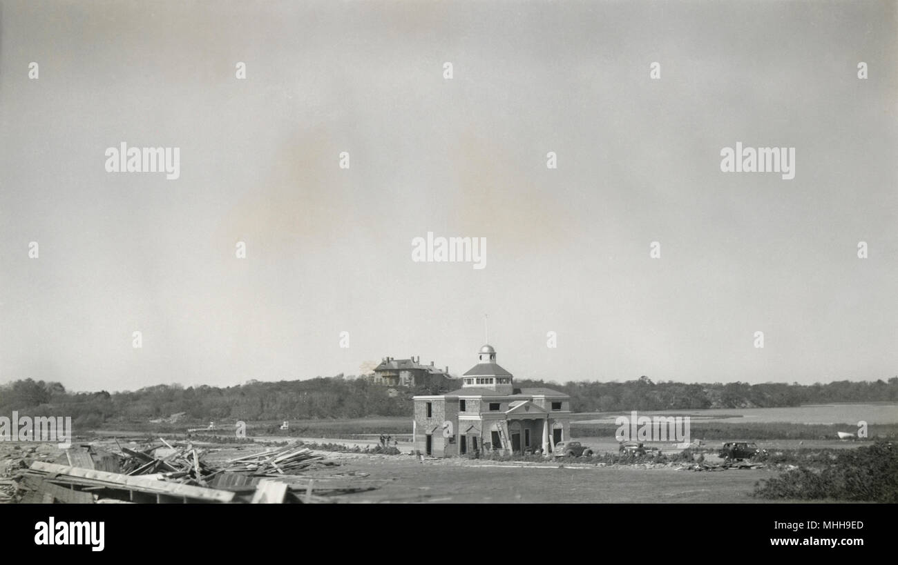 Antique settembre o ottobre 1938 fotografia, distruzione dal Settembre 21, 1938 Grande New England uragano in spiaggia Bailey, Newport, Rhode Island. Fonte: originale stampa fotografica. Foto Stock