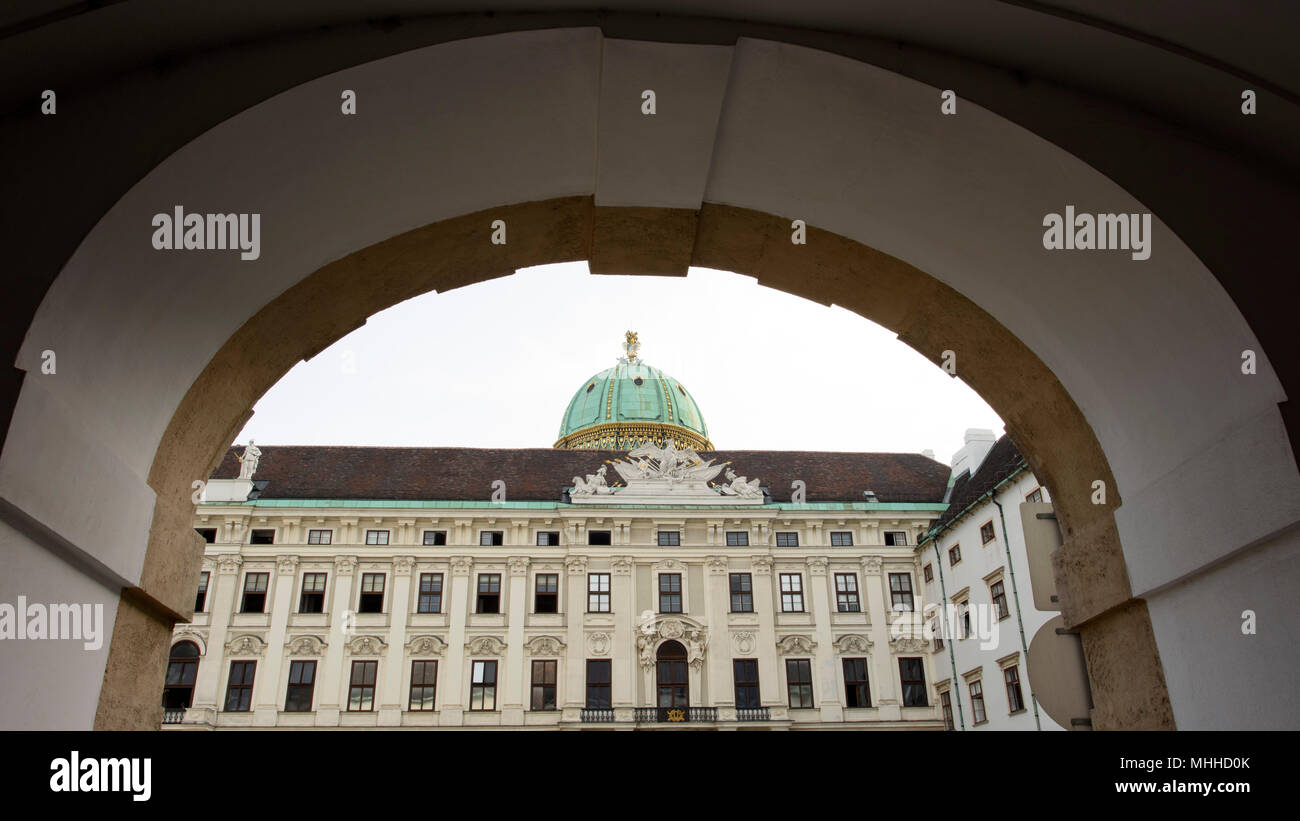 Vista del Palazzo di Hofburg di Vienna in Austria. Foto Stock