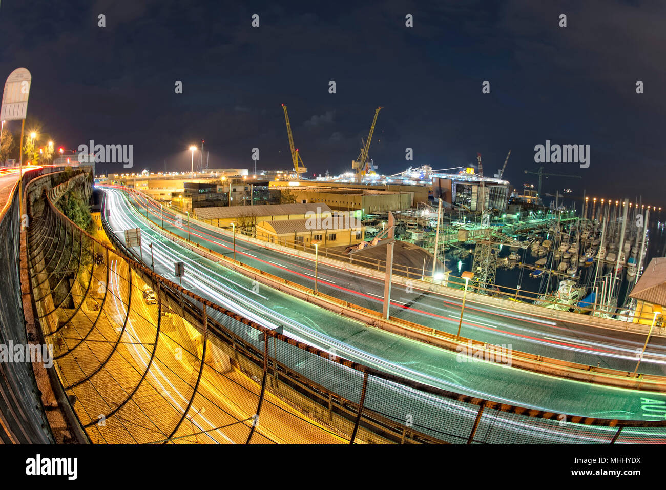 Genova cavalcavia famoso cavalcavia di notte Foto Stock