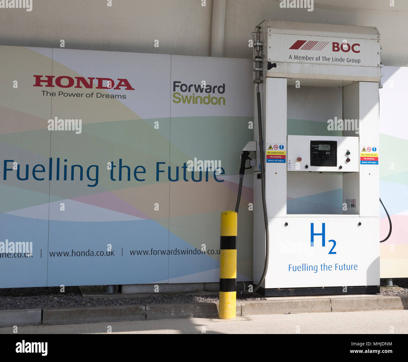 H2 idrogeno carburante pubblici stazione di riempimento, Honda, South Marston, Swindon, Wiltshire, Inghilterra, Regno Unito Foto Stock