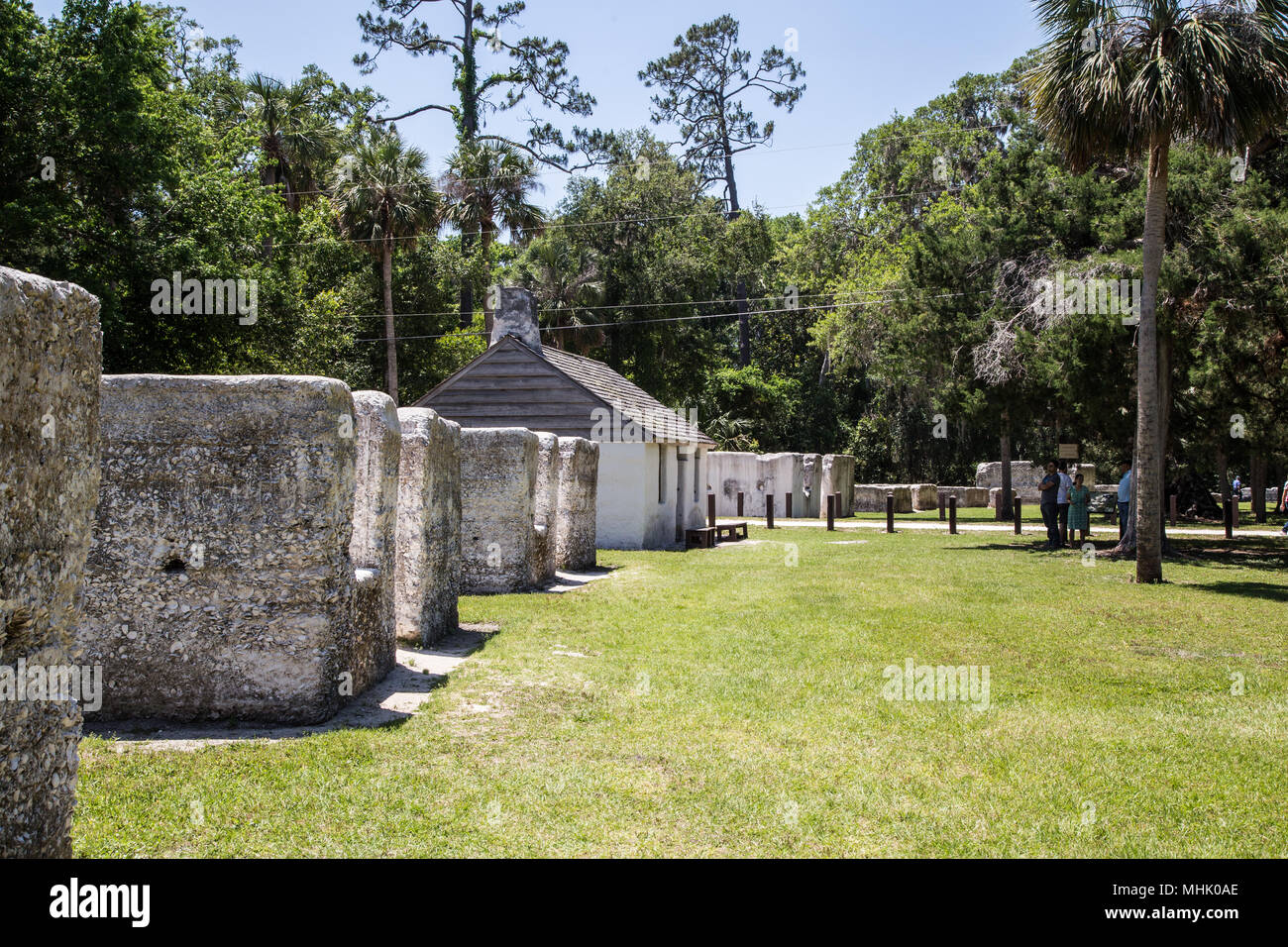 Cabine slave al Kingsley Plantation a Timucuan preservare Jacksonville, Florida. Essi sono stati costruiti in un guscio di ostrica calcestruzzo chiamato tabby Foto Stock