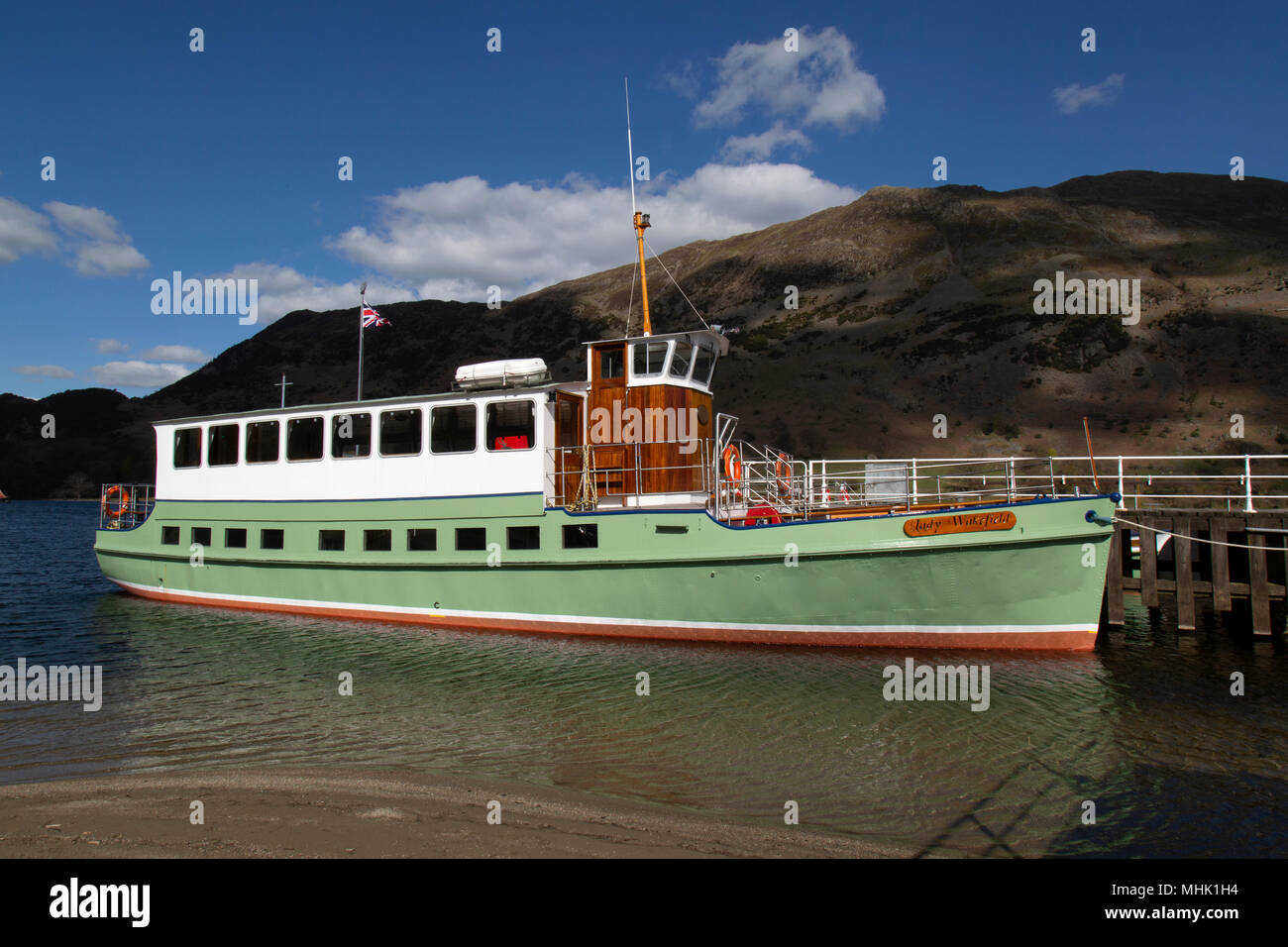 La MV Lady Wakefield. un sistema di cottura a vapore operanti crociere sul lago Ullswater nel Parco nazionale del Lake District in Inghilterra, qui a Glenridding. Foto Stock