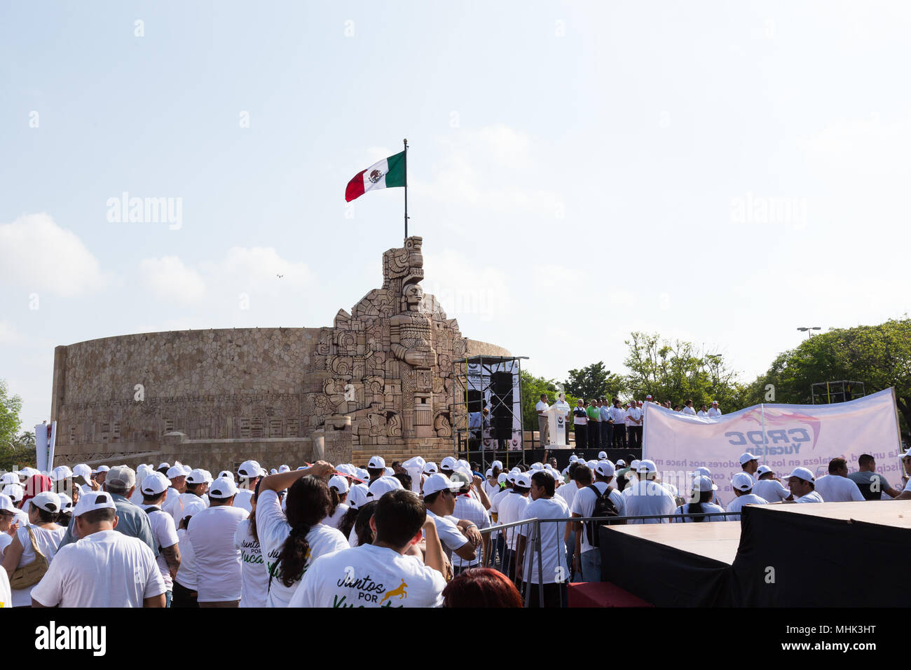 Merida Yucatan governatore, Rolando Zapata bello che precede la celebrazione del lavoratore internazionale del giorno in Merida Yucatan Messico Foto Stock
