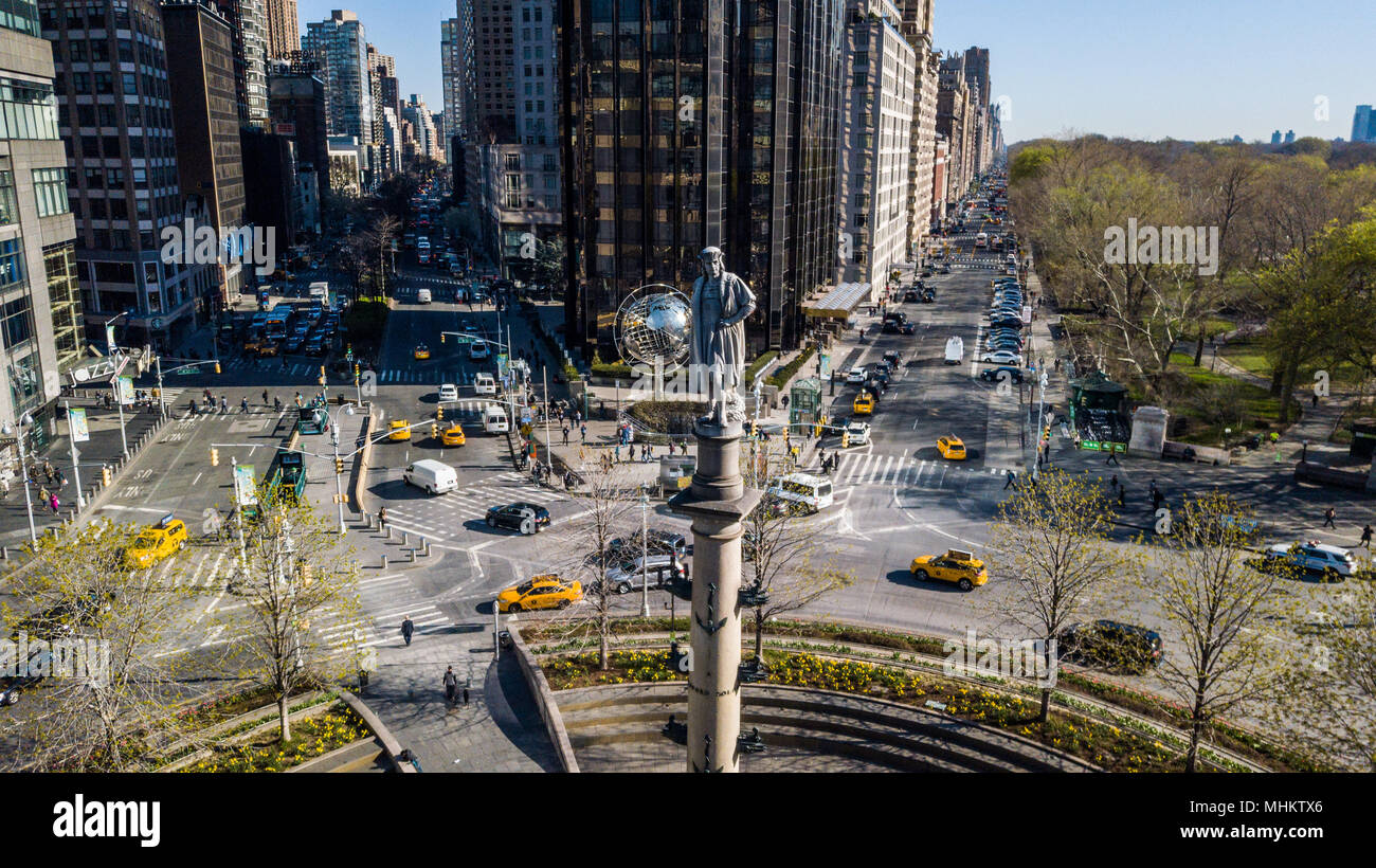 Statua di Cristoforo Colombo da Gaetano Russo nel centro di Columbus Circle, Manhattan New York City Foto Stock