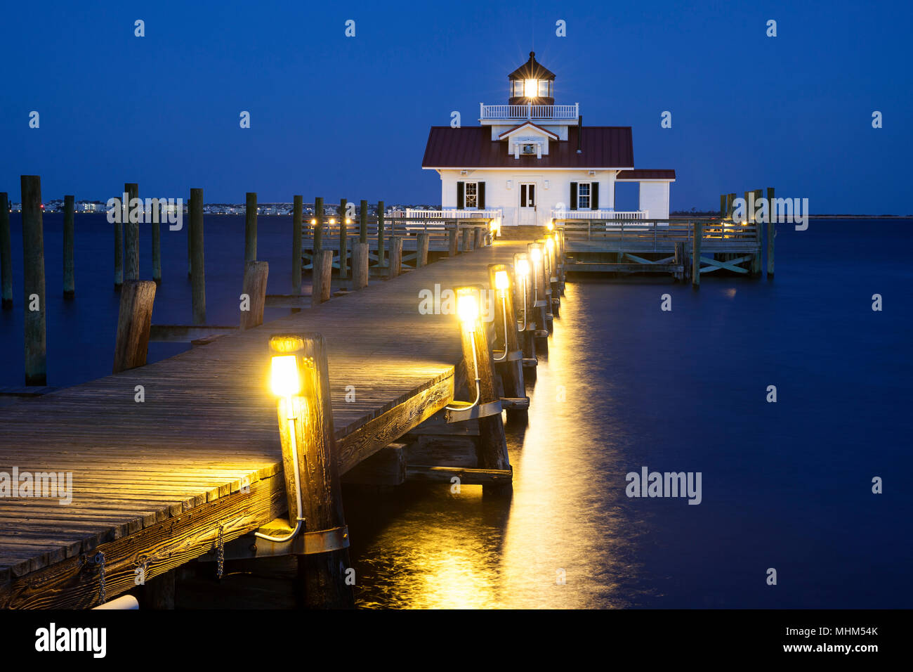NC01686-00...North Carolina - Roanoke paludi faro nella città di Manteo sull Isola Roanoke. Foto Stock NC01686-00...North Carolina - Roanoke paludi faro nella città di Manteo sull Isola Roanoke. Foto Stock