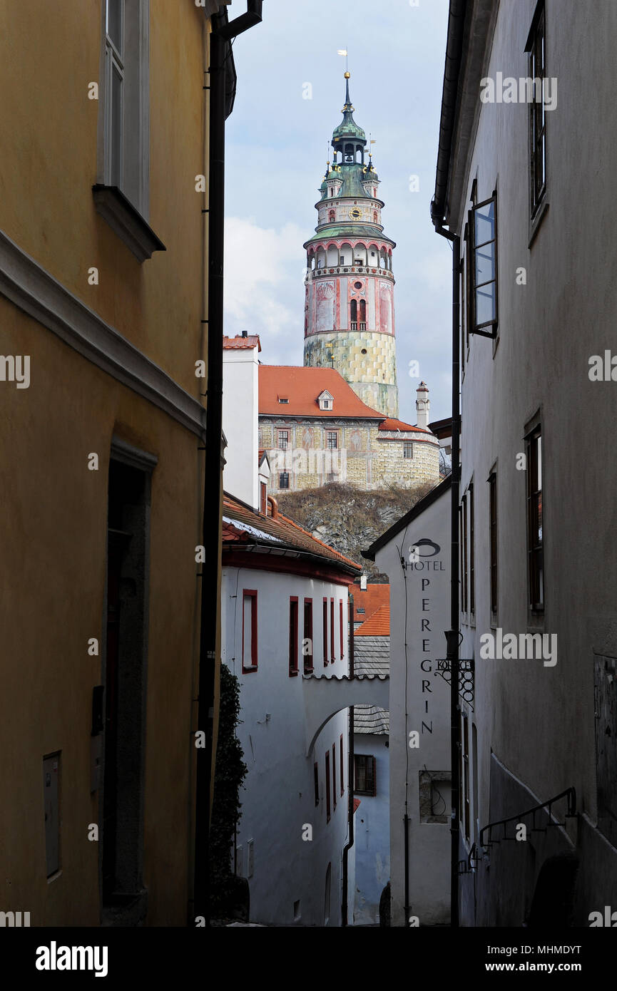 Cesky Krumlov la torre del castello. Considerata il simbolo della città è il "towerest di tutte le torri" come una volta scrittore Karel Čapek detto. La torre è aperta a Foto Stock