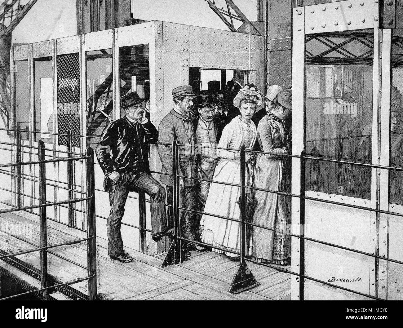 I turisti il trasferimento tra impianti di risalita per la prossima fase di ascesa data: 1889 Foto Stock