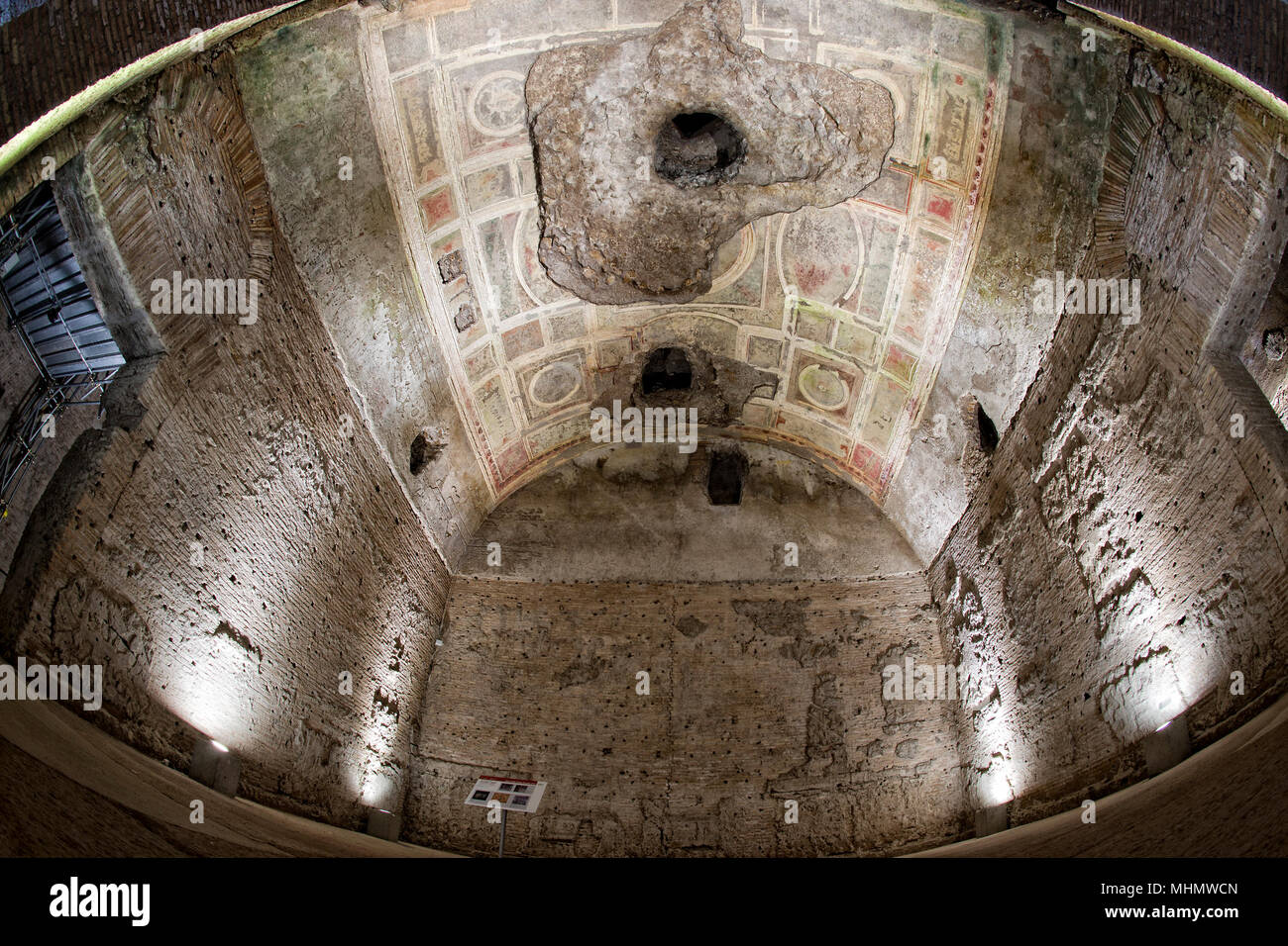 Domus Aurea esplorare antiche rovine romane in fase di ripristino Foto Stock