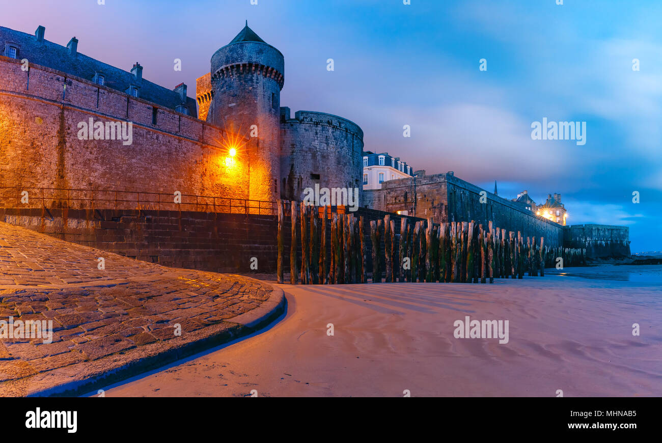 Fortezza Medievale Saint-Malo, Brittany, Francia Foto Stock
